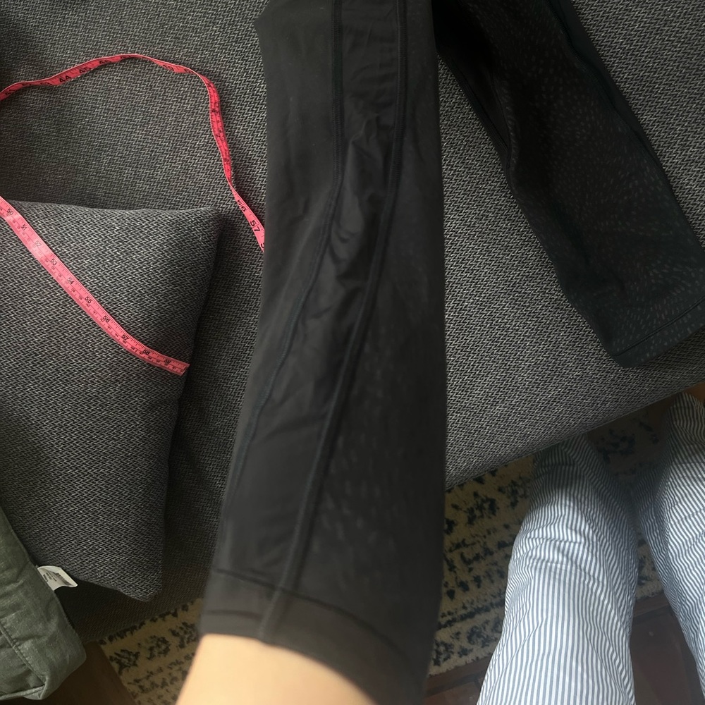 Lululemon Mesh Emboss InStill High Rise Tight - Picture 5 of 8
